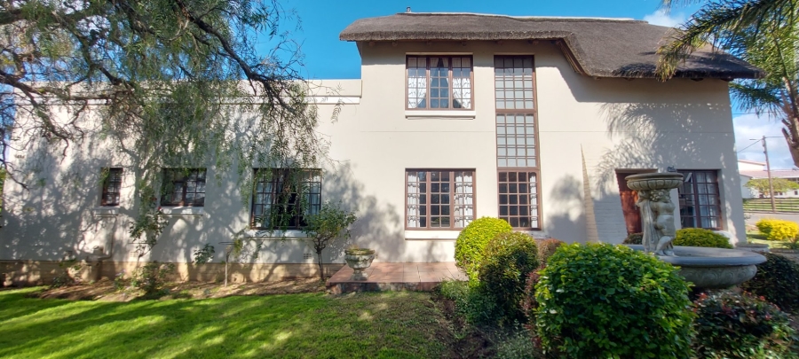 4 Bedroom Property for Sale in Albertinia Western Cape